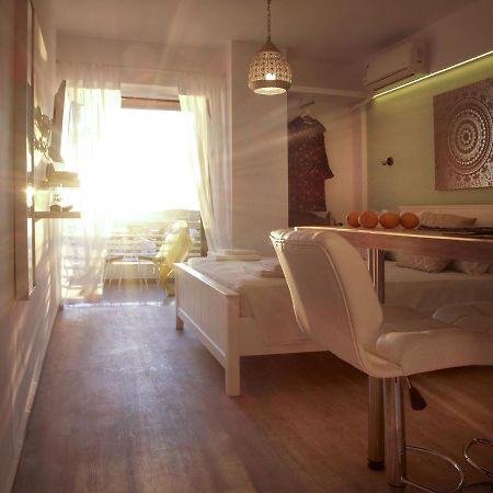 Ferienwohnung Seaside Secret By Blupine Athen Exterior foto