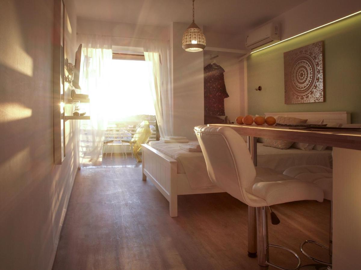 Ferienwohnung Seaside Secret By Blupine Athen Exterior foto